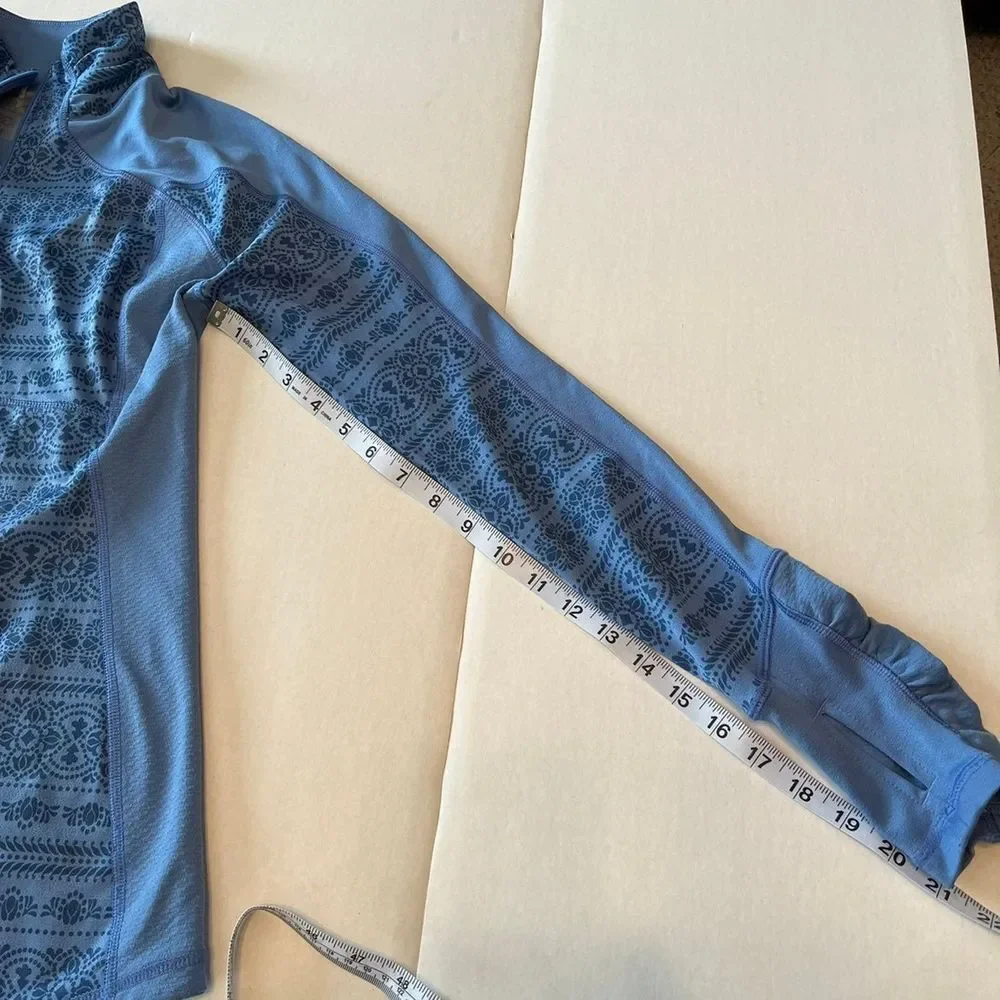 Calia by Carrie Underwood‎ quarter zip pullover. Baby blue size medium. Preowned